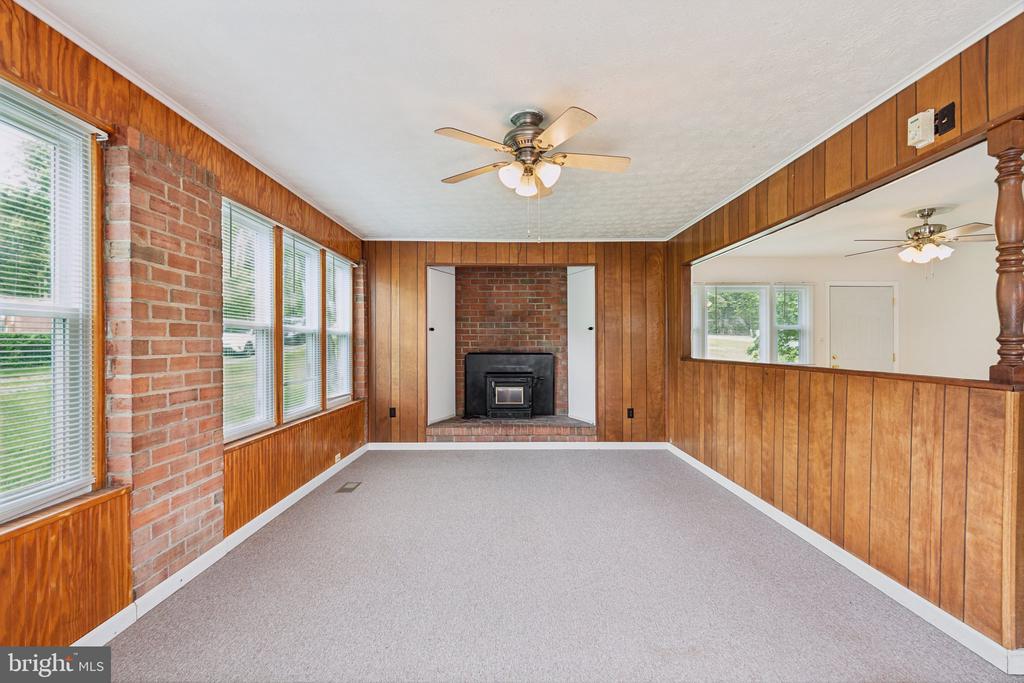 1083 MOUNTAIN VIEW ROAD