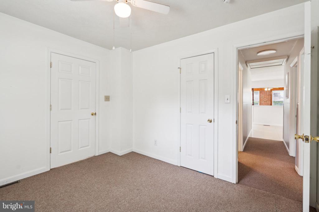 1083 MOUNTAIN VIEW ROAD