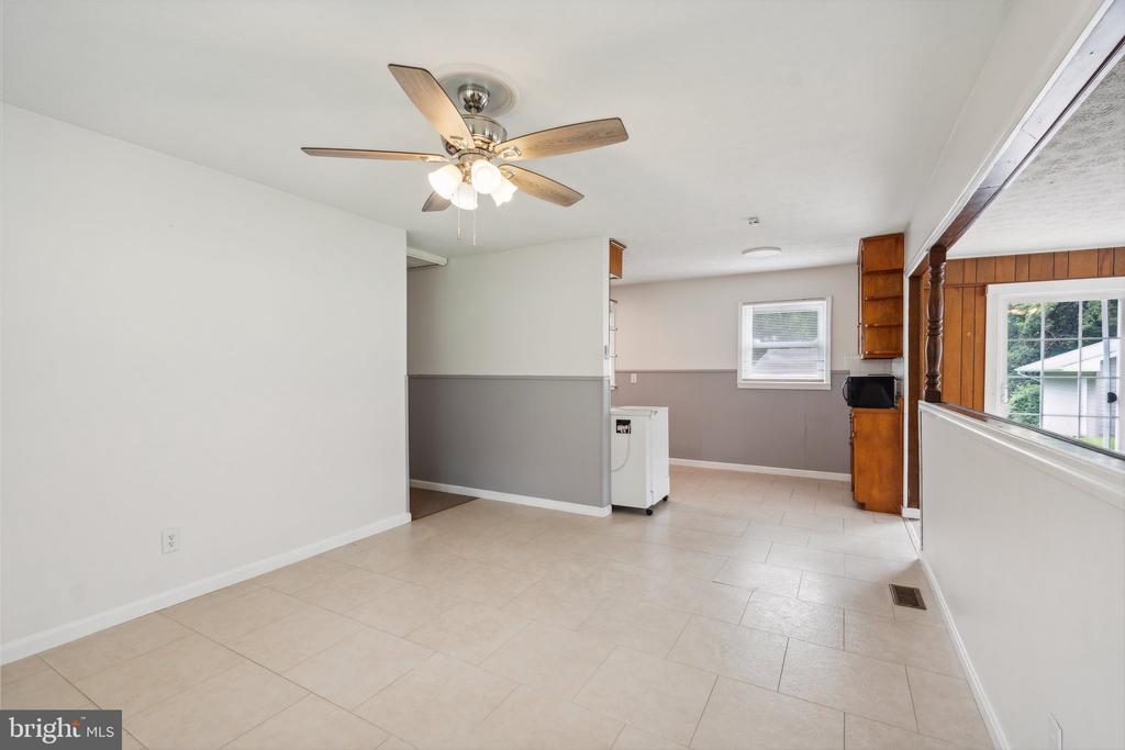 1083 MOUNTAIN VIEW ROAD