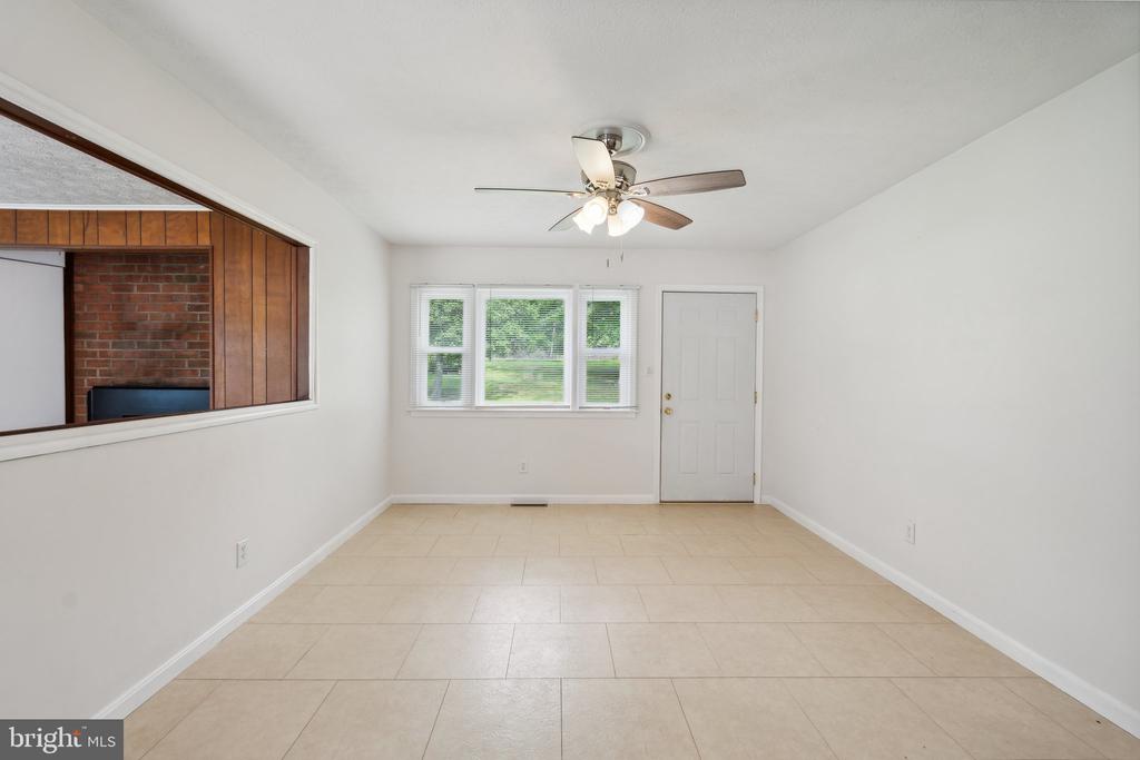 1083 MOUNTAIN VIEW ROAD