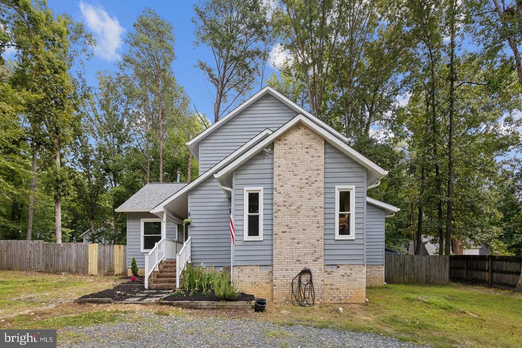 6 HAMLIN DRIVE