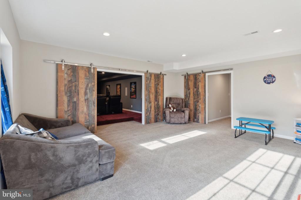 115 COACHMAN CIRCLE