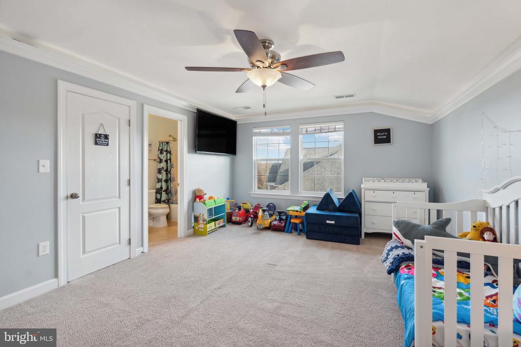 115 COACHMAN CIRCLE