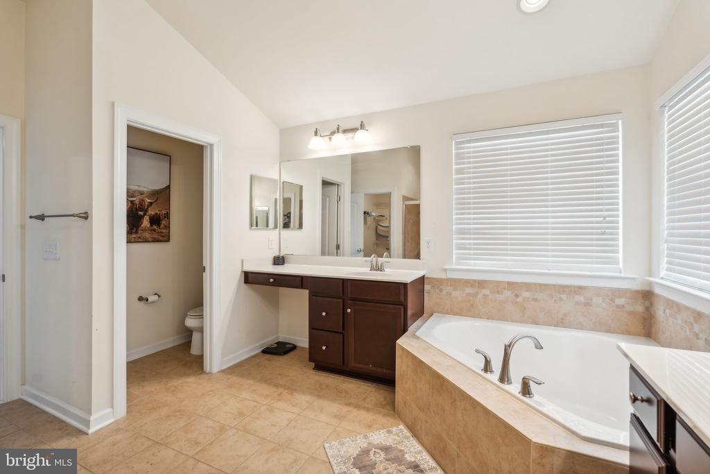 115 COACHMAN CIRCLE