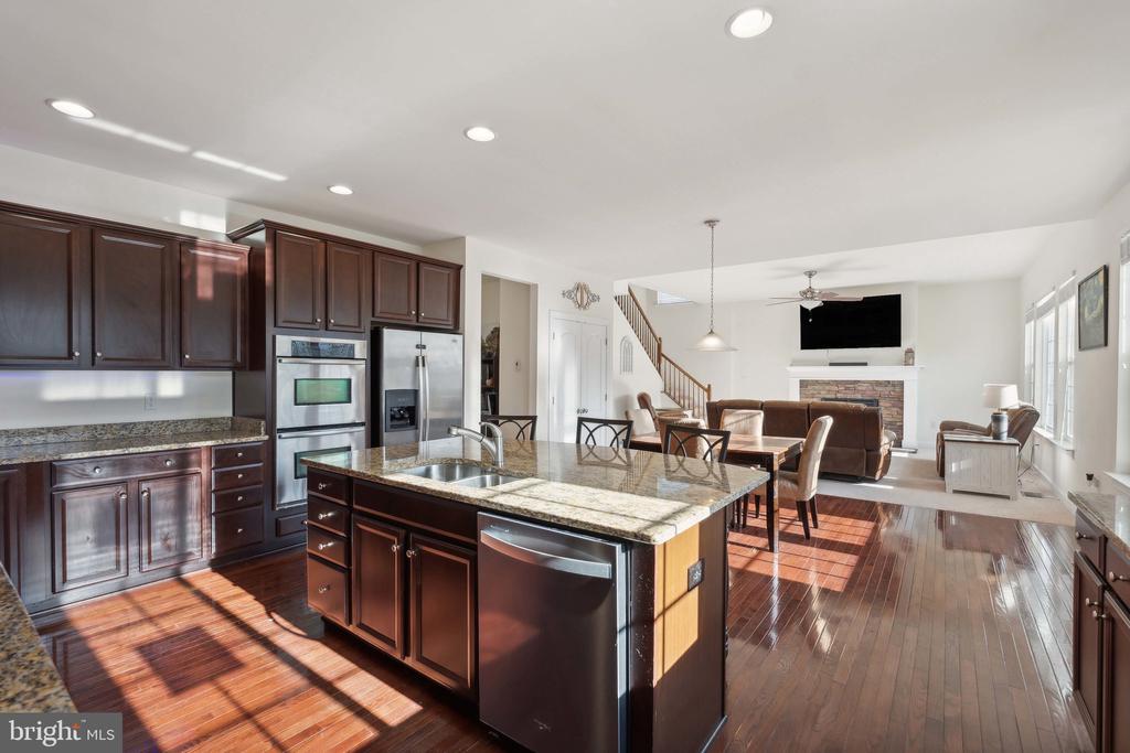 115 COACHMAN CIRCLE
