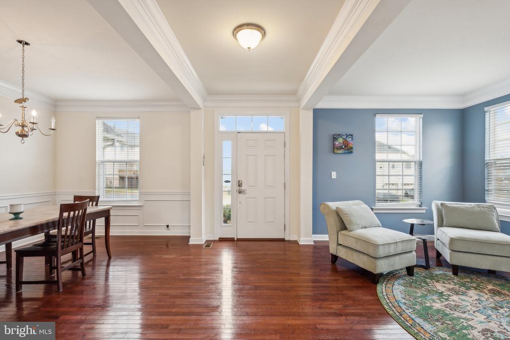 115 COACHMAN CIRCLE