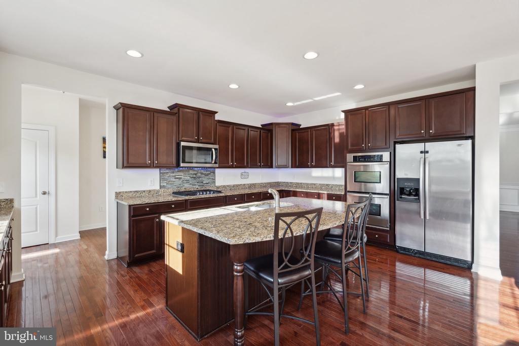 115 COACHMAN CIRCLE