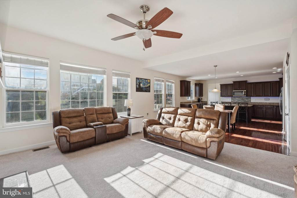 115 COACHMAN CIRCLE