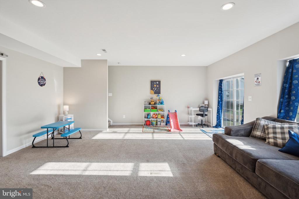 115 COACHMAN CIRCLE