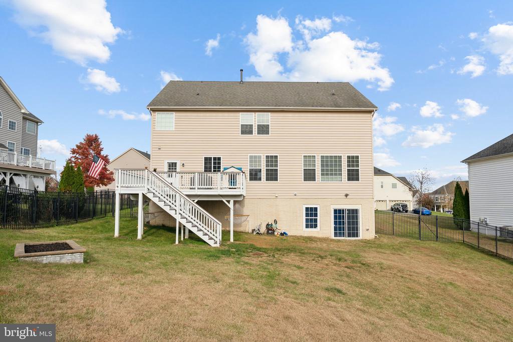 115 COACHMAN CIRCLE