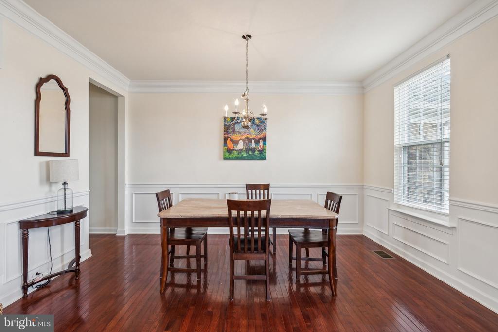 115 COACHMAN CIRCLE