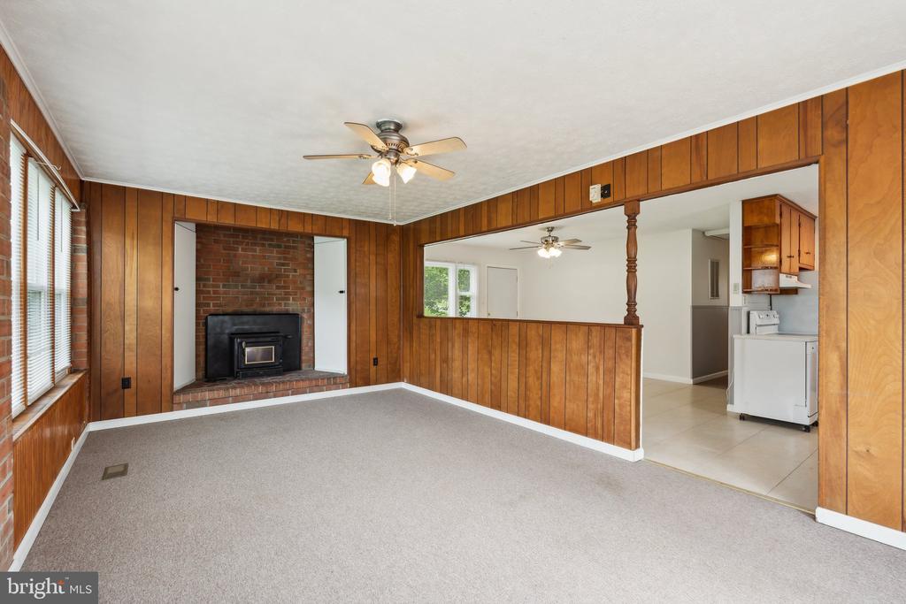 1083 MOUNTAIN VIEW ROAD