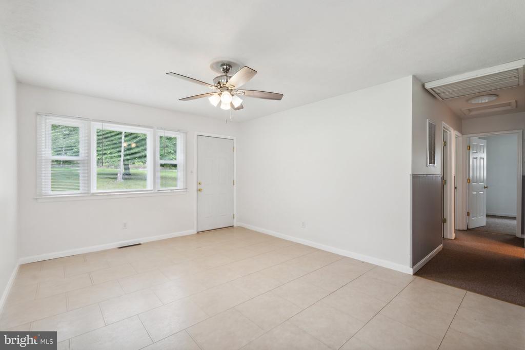 1083 MOUNTAIN VIEW ROAD