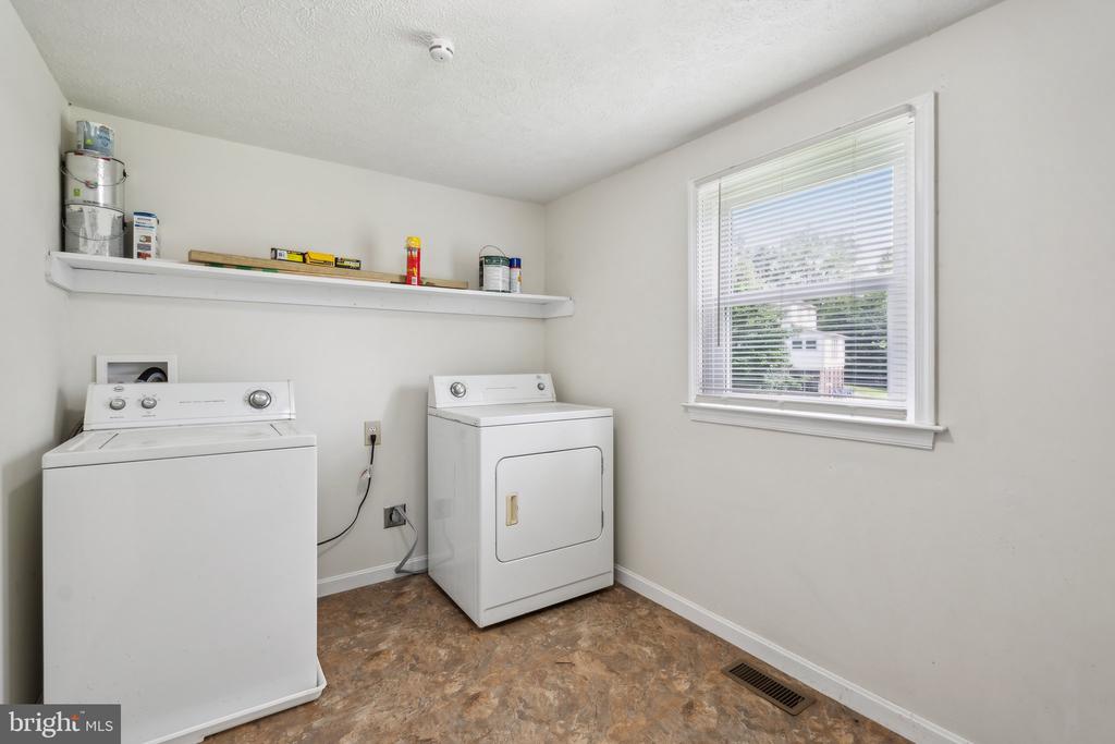 1083 MOUNTAIN VIEW ROAD