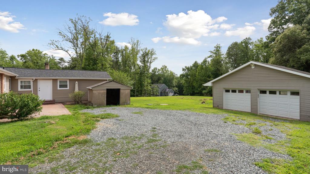 1083 MOUNTAIN VIEW ROAD