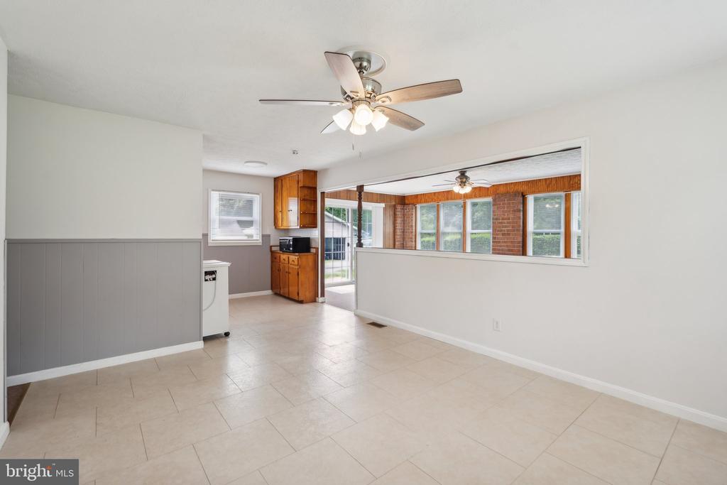 1083 MOUNTAIN VIEW ROAD