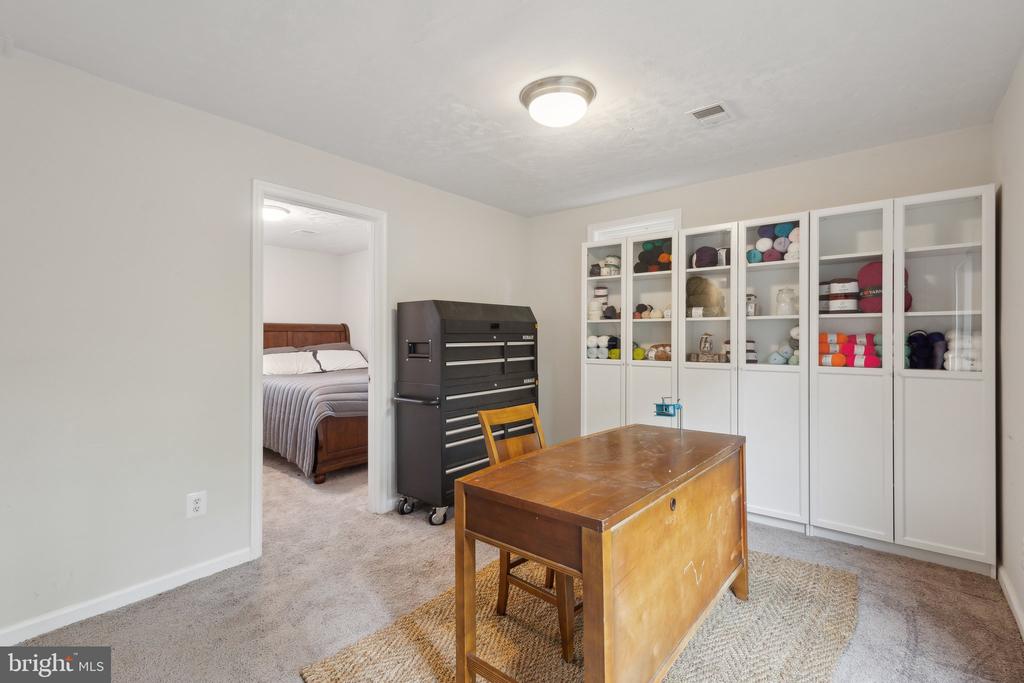 1218 WASHINGTON DRIVE