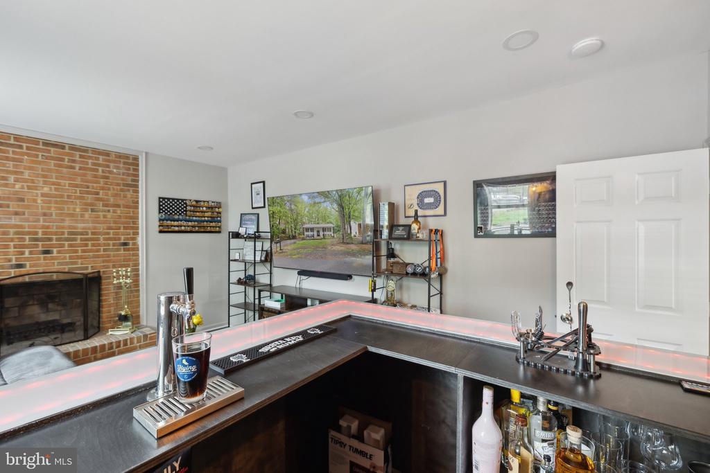 131 OAKWOOD DRIVE
