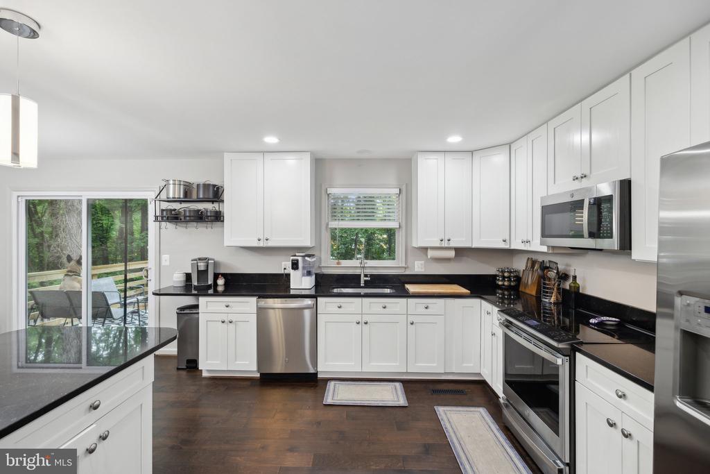 131 OAKWOOD DRIVE
