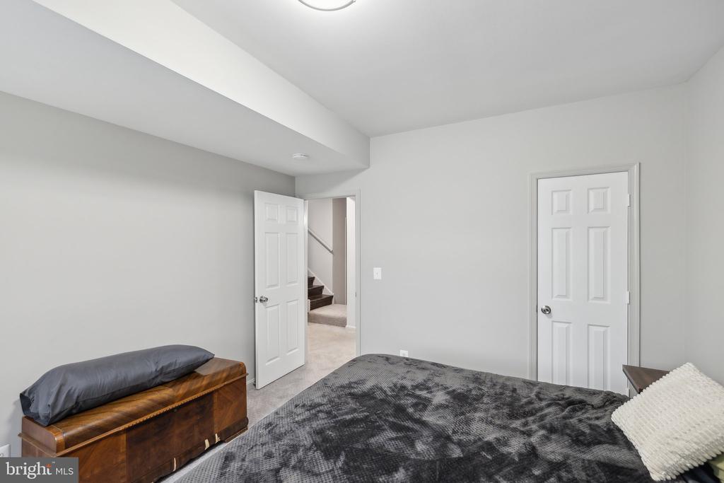 131 OAKWOOD DRIVE