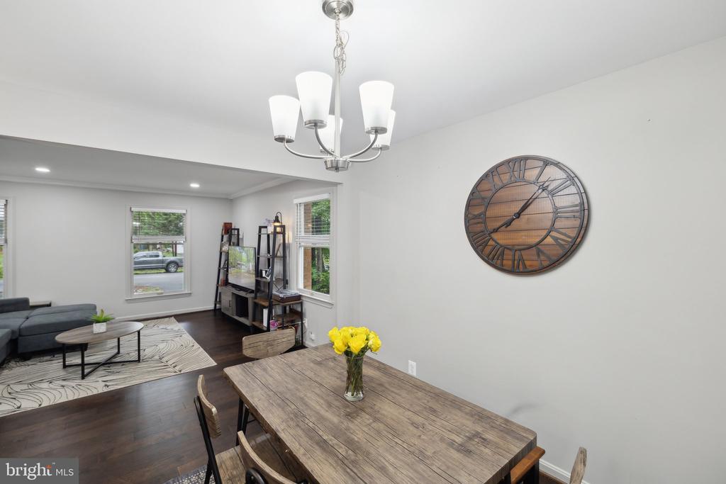 131 OAKWOOD DRIVE