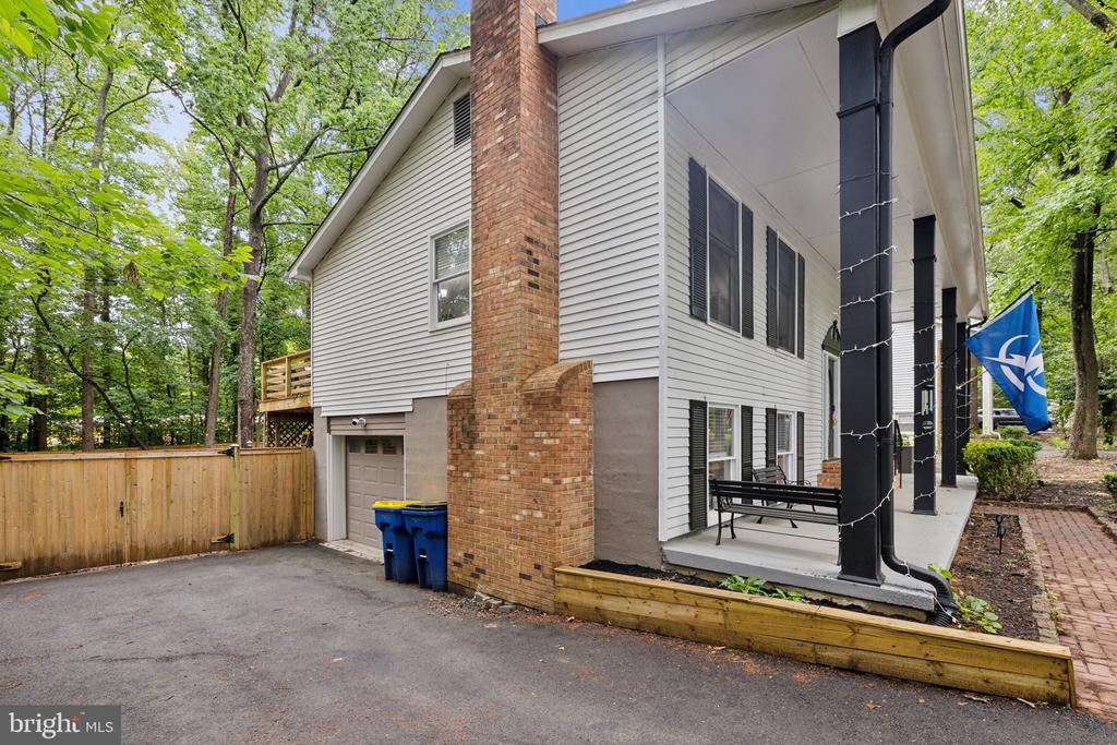 131 OAKWOOD DRIVE