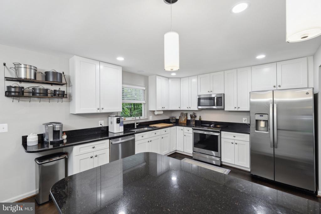 131 OAKWOOD DRIVE