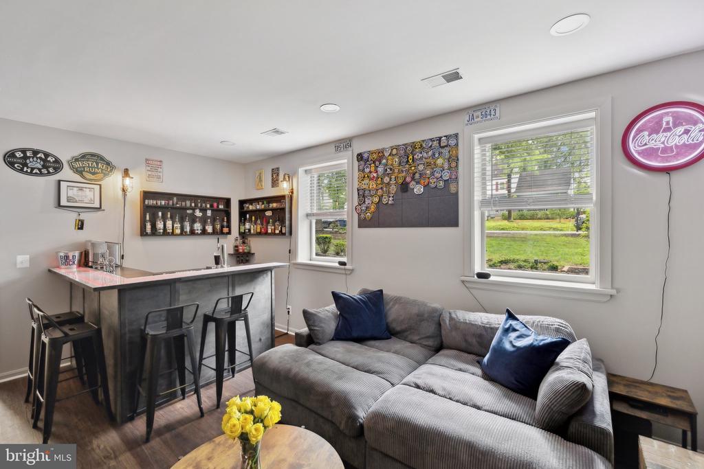 131 OAKWOOD DRIVE