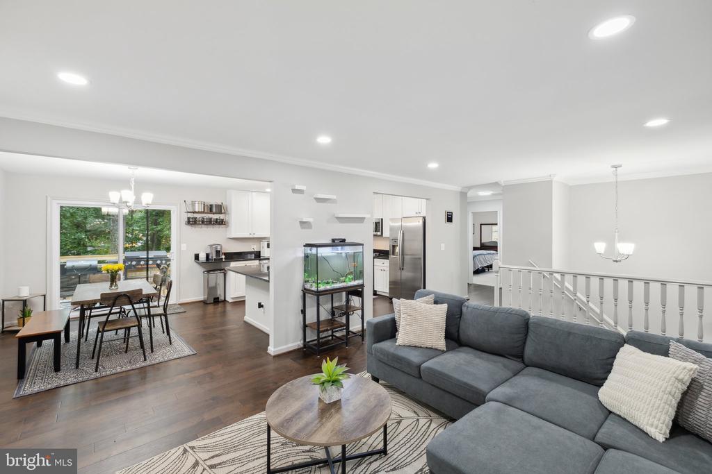 131 OAKWOOD DRIVE