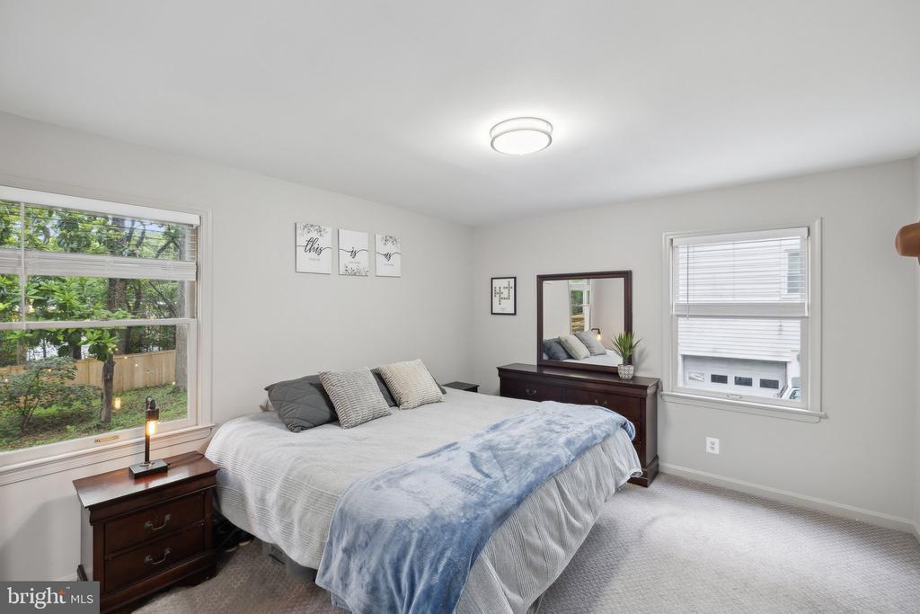 131 OAKWOOD DRIVE