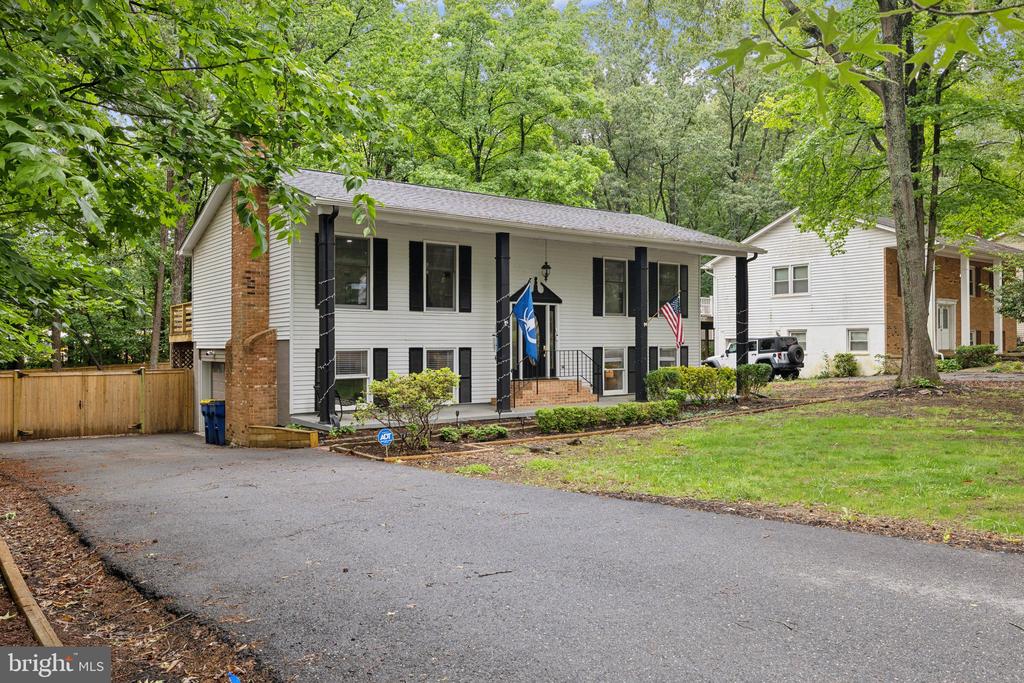 131 OAKWOOD DRIVE