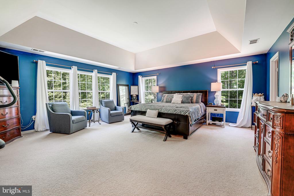 47 RIDINGS LANE