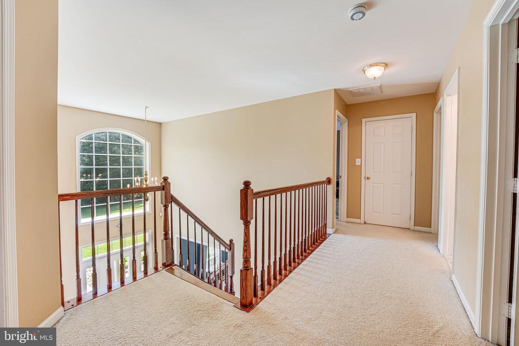 47 RIDINGS LANE