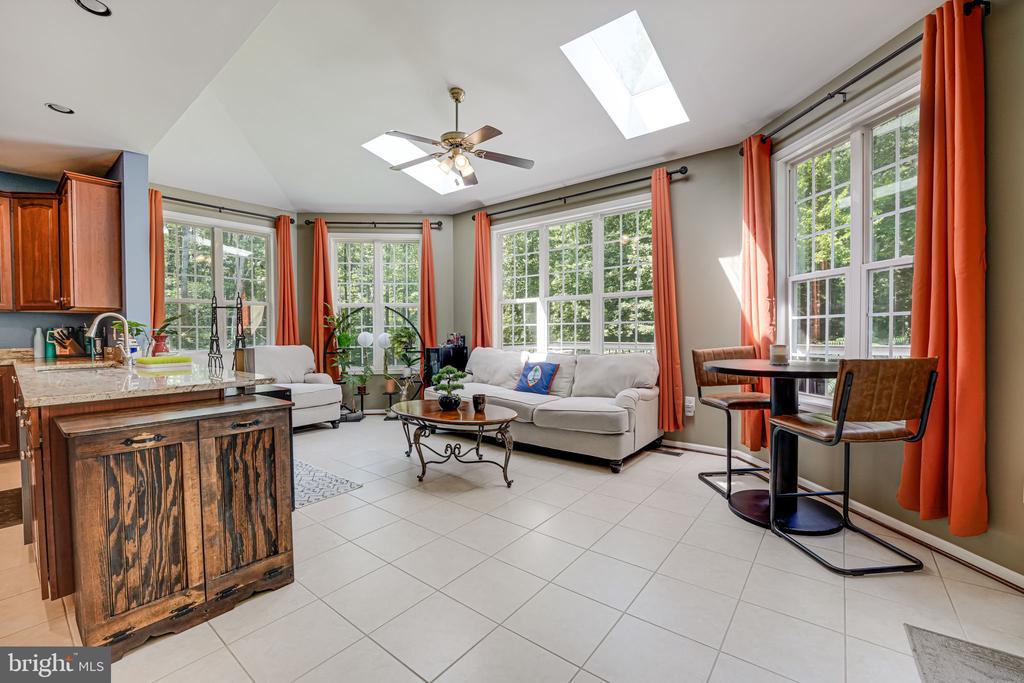 47 RIDINGS LANE