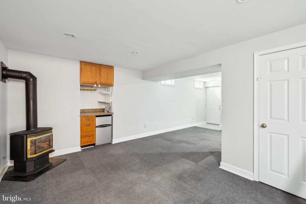 14 SAINT PETERS COURT