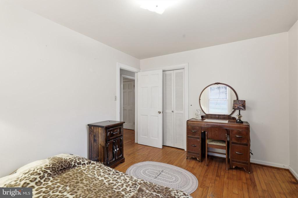 1007 MANNING DRIVE