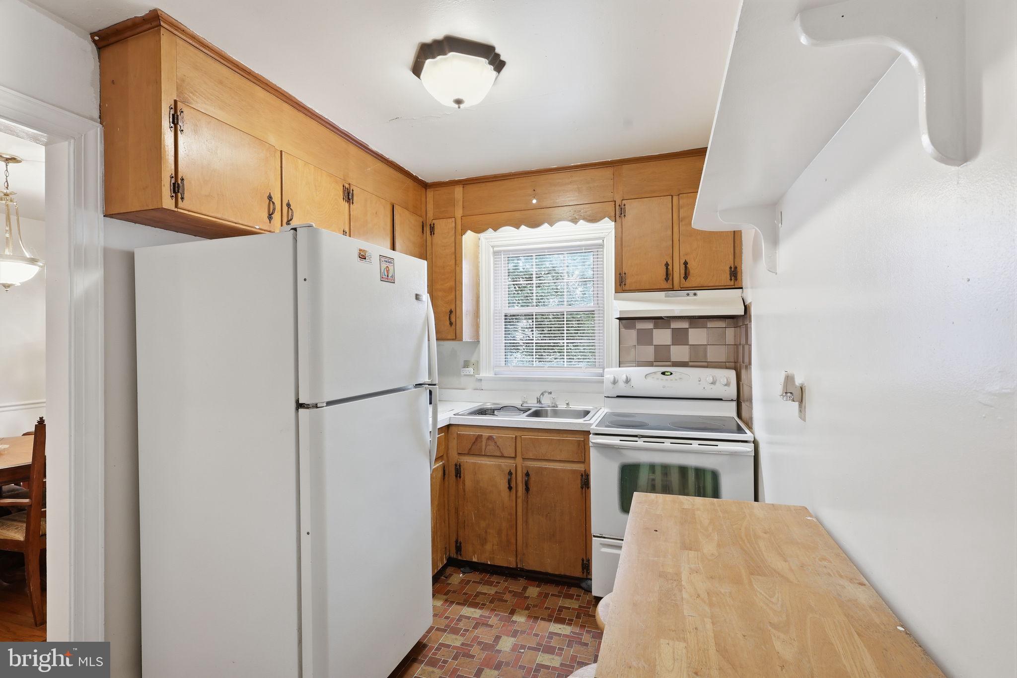 1007 MANNING DRIVE