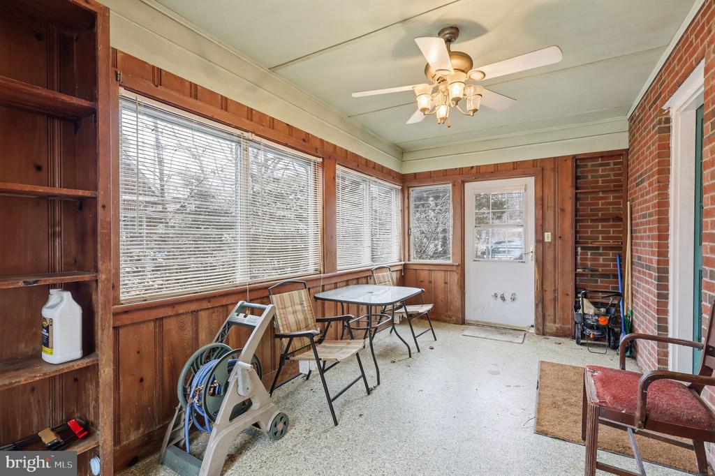 1007 MANNING DRIVE