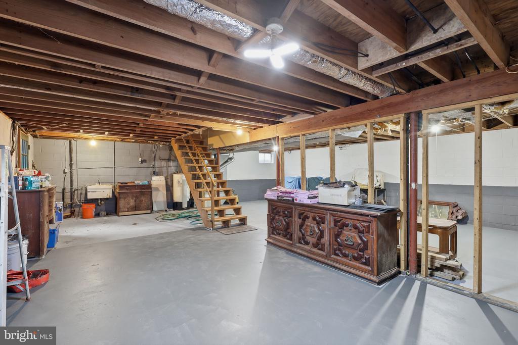 1007 MANNING DRIVE