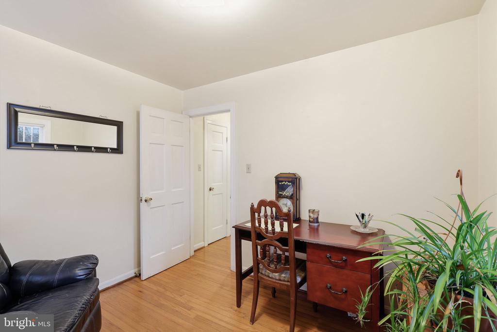 1007 MANNING DRIVE