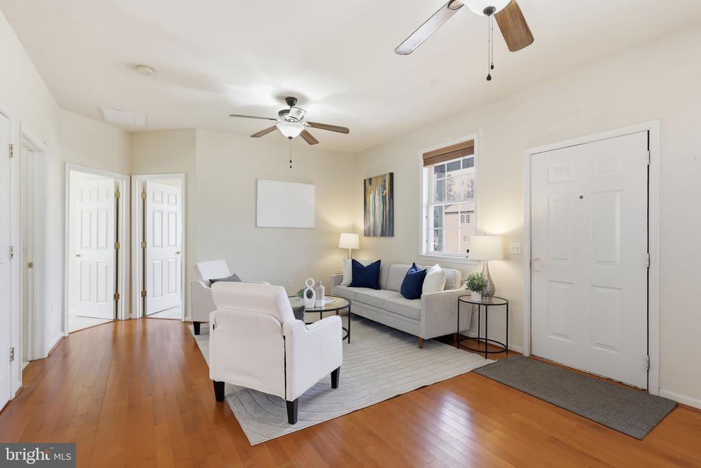 7 VIKING LANE
