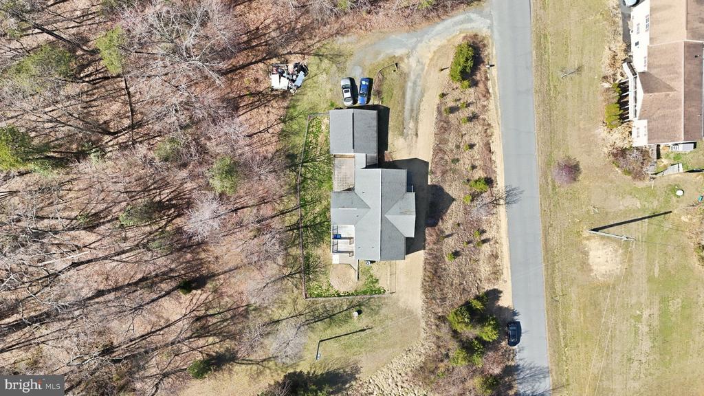 7 VIKING LANE