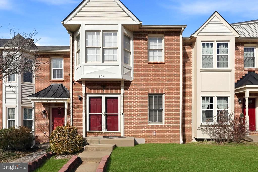 205 BRAEMAR PLACE
