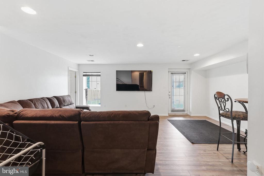 29 BARNUM DRIVE