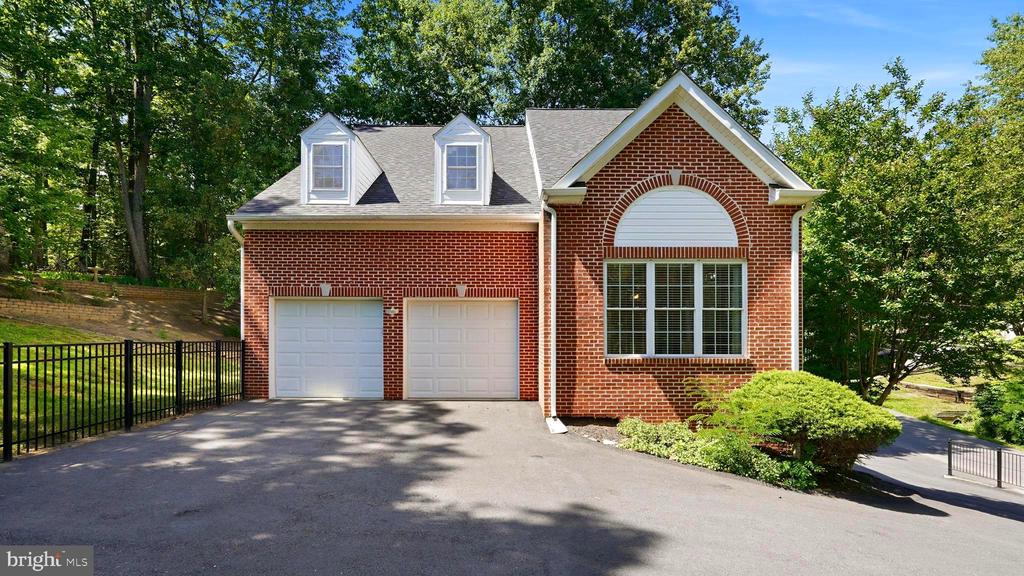 2311 HARPOON DRIVE