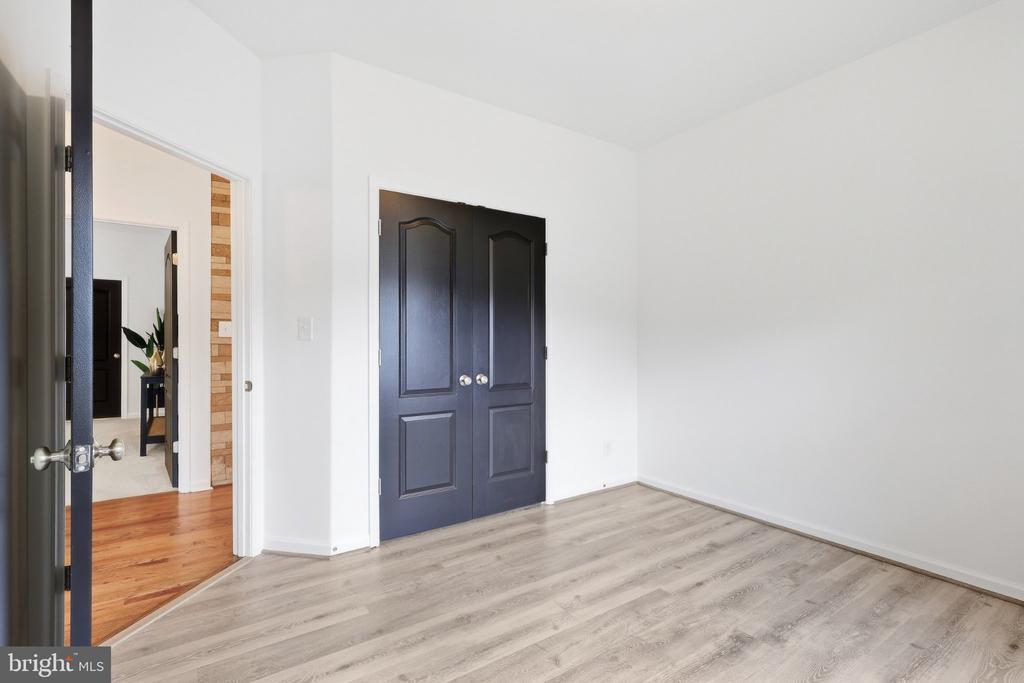 336 PHILLIPS STREET
