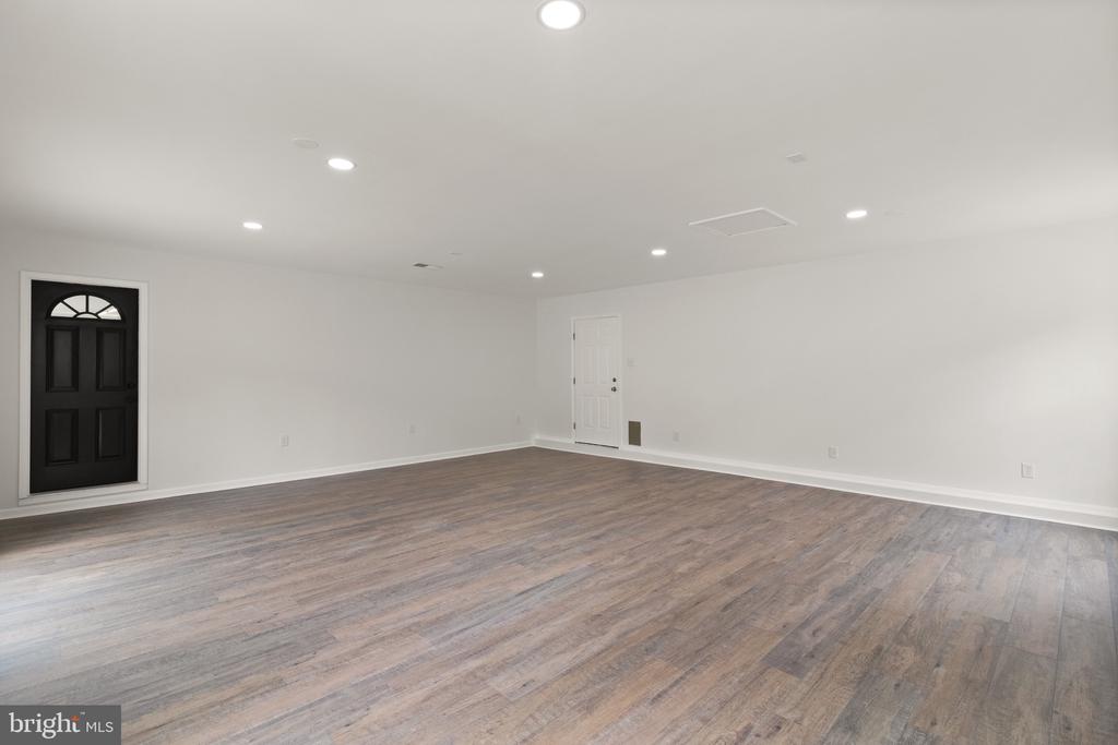 900 W 13TH STREET