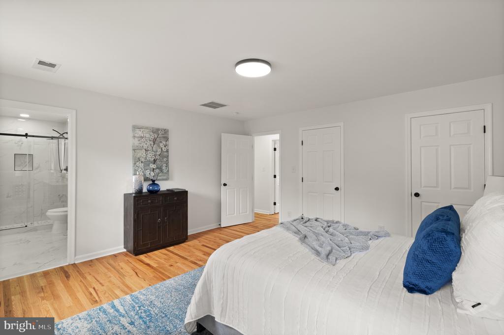 900 W 13TH STREET