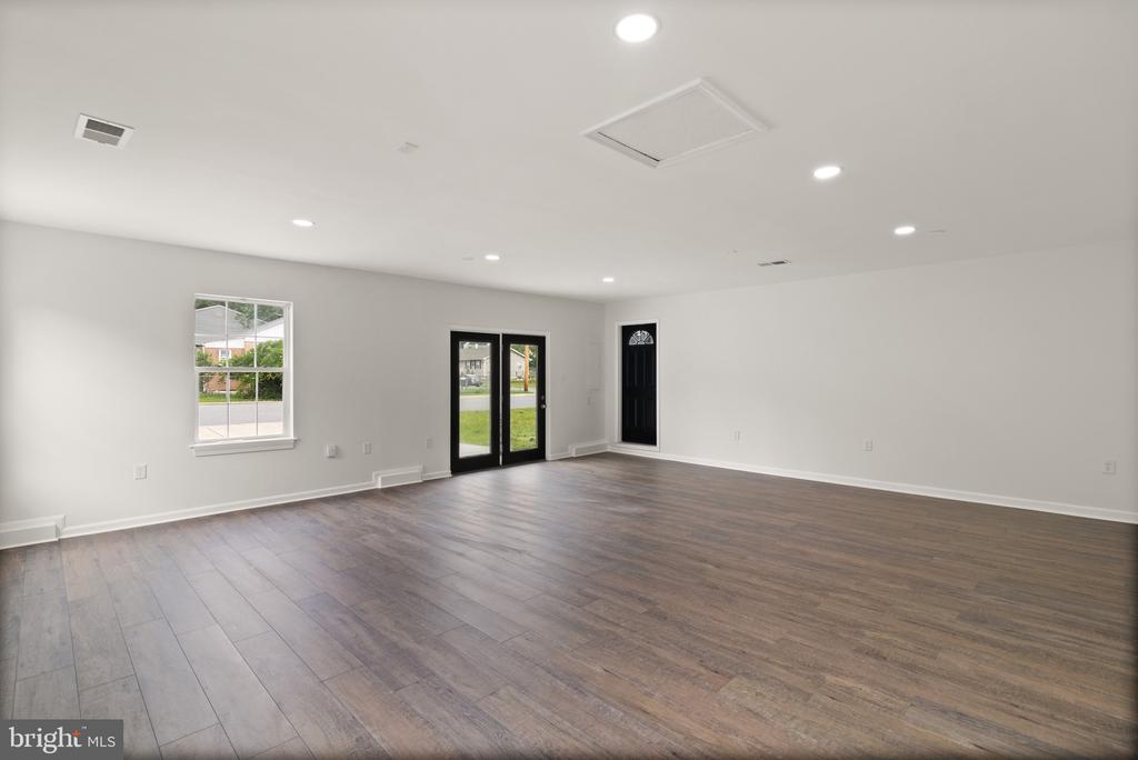 900 W 13TH STREET