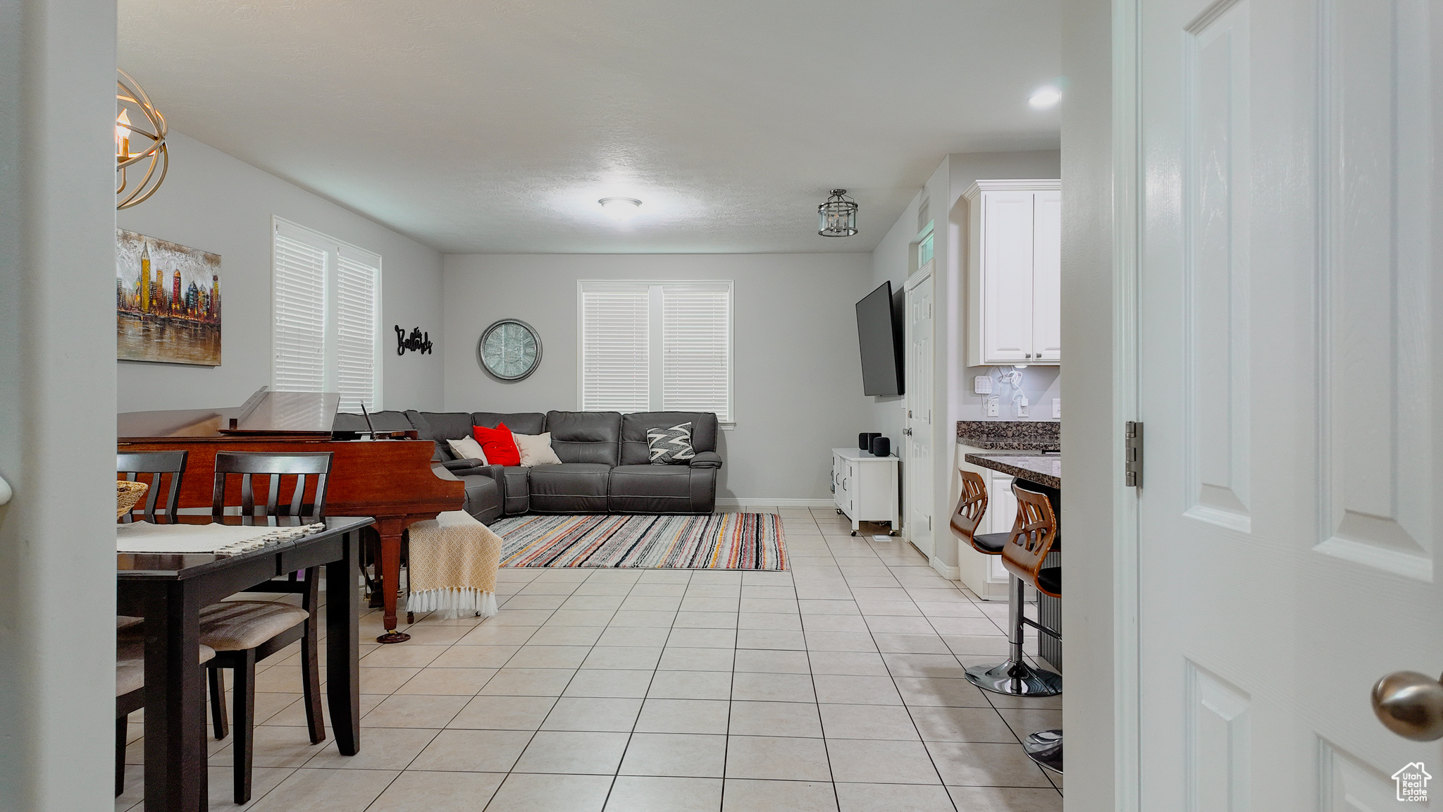 4555 W OPEN HILL DR.